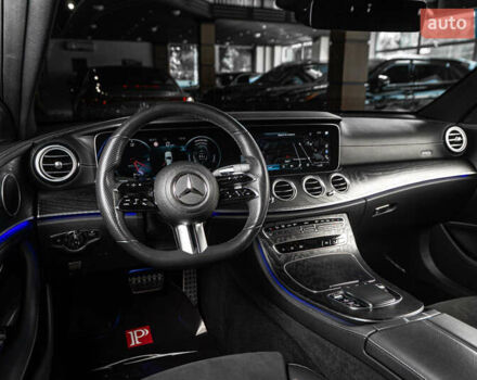 Чорний Мерседес Е-Клас, об'ємом двигуна 1.99 л та пробігом 31 тис. км за 51500 $, фото 41 на Automoto.ua