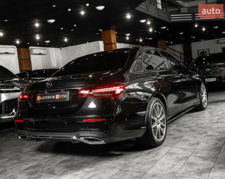 Чорний Мерседес Е-Клас, об'ємом двигуна 1.99 л та пробігом 31 тис. км за 51500 $, фото 9 на Automoto.ua