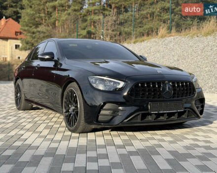 Черный Мерседес Е-Класс, объемом двигателя 2 л и пробегом 60 тыс. км за 61500 $, фото 1 на Automoto.ua