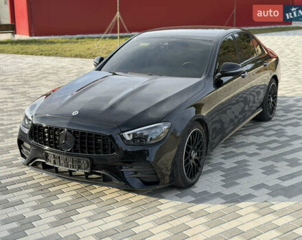 Черный Мерседес Е-Класс, объемом двигателя 2 л и пробегом 60 тыс. км за 61500 $, фото 5 на Automoto.ua