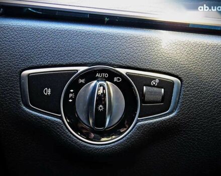 Чорний Мерседес Е-Клас, об'ємом двигуна 1.6 л та пробігом 62 тис. км за 36000 $, фото 15 на Automoto.ua