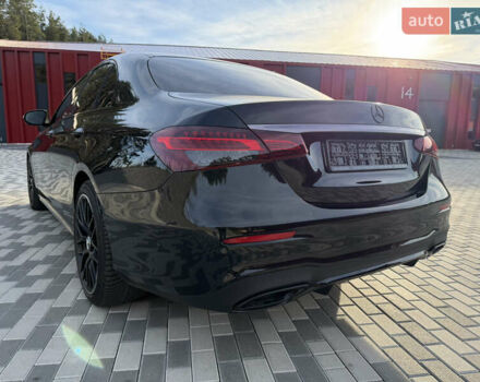 Черный Мерседес Е-Класс, объемом двигателя 2 л и пробегом 60 тыс. км за 61500 $, фото 14 на Automoto.ua