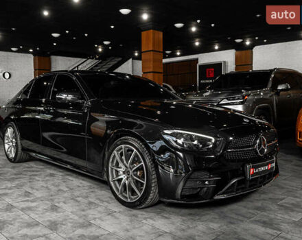 Чорний Мерседес Е-Клас, об'ємом двигуна 1.99 л та пробігом 31 тис. км за 51500 $, фото 4 на Automoto.ua