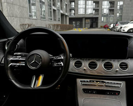 Черный Мерседес Е-Класс, объемом двигателя 2 л и пробегом 70 тыс. км за 51999 $, фото 15 на Automoto.ua