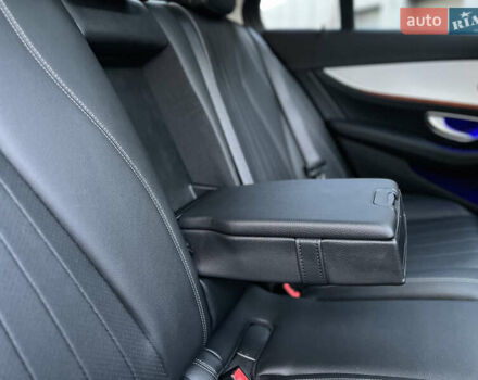 Черный Мерседес Е-Класс, объемом двигателя 1.95 л и пробегом 160 тыс. км за 45900 $, фото 75 на Automoto.ua