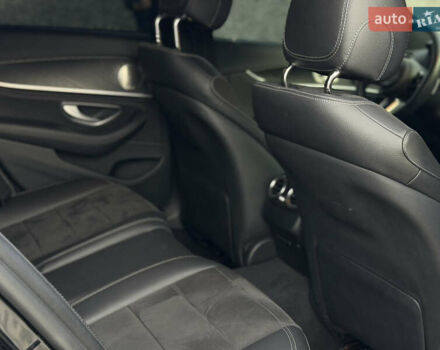 Черный Мерседес Е-Класс, объемом двигателя 2 л и пробегом 60 тыс. км за 61500 $, фото 20 на Automoto.ua