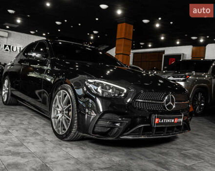 Чорний Мерседес Е-Клас, об'ємом двигуна 1.99 л та пробігом 31 тис. км за 51500 $, фото 7 на Automoto.ua