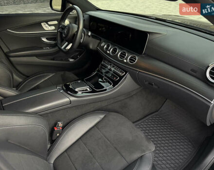 Черный Мерседес Е-Класс, объемом двигателя 2 л и пробегом 60 тыс. км за 61500 $, фото 25 на Automoto.ua