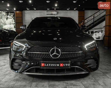 Чорний Мерседес Е-Клас, об'ємом двигуна 1.99 л та пробігом 31 тис. км за 51500 $, фото 1 на Automoto.ua