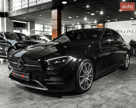 Чорний Мерседес Е-Клас, об'ємом двигуна 1.99 л та пробігом 31 тис. км за 51500 $, фото 2 на Automoto.ua
