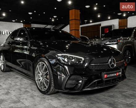 Чорний Мерседес Е-Клас, об'ємом двигуна 1.99 л та пробігом 31 тис. км за 51500 $, фото 5 на Automoto.ua