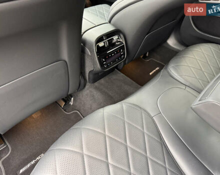 Черный Мерседес Е-Класс, объемом двигателя 2 л и пробегом 42 тыс. км за 102000 $, фото 6 на Automoto.ua