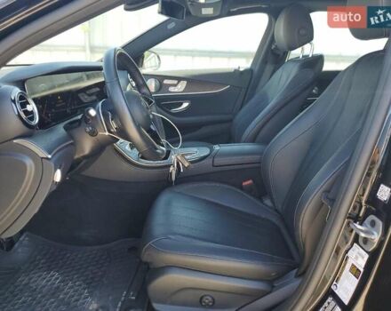 Черный Мерседес Е-Класс, объемом двигателя 1.99 л и пробегом 20 тыс. км за 21000 $, фото 6 на Automoto.ua