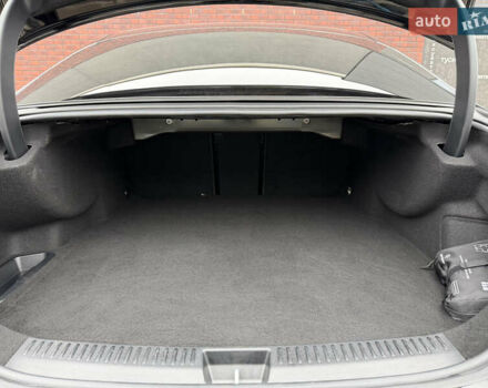 Чорний Мерседес Е-Клас, об'ємом двигуна 2 л та пробігом 25 тис. км за 87500 $, фото 11 на Automoto.ua