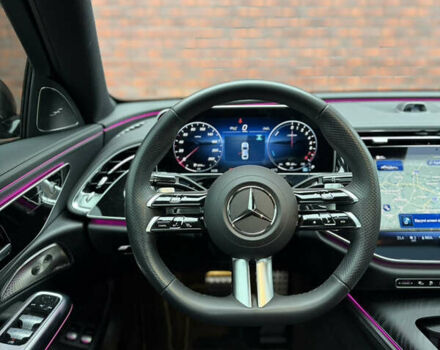 Чорний Мерседес Е-Клас, об'ємом двигуна 2 л та пробігом 25 тис. км за 87500 $, фото 9 на Automoto.ua