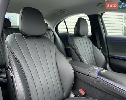 Чорний Мерседес Е-Клас, об'ємом двигуна 1.99 л та пробігом 1 тис. км за 84500 $, фото 29 на Automoto.ua