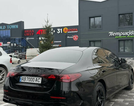 Чорний Мерседес Е-Клас, об'ємом двигуна 2 л та пробігом 25 тис. км за 87500 $, фото 18 на Automoto.ua