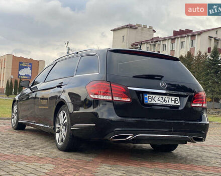 Мерседес Е-Класс 2013 в Млынове на Automoto.ua Черный Мерседес Е-Класс, объемом двигателя 2.14 л и пробегом 431 тыс. км за 19999 $, фото 8 на Automoto.ua