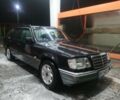 Чорний Мерседес Е-Клас, об'ємом двигуна 2 л та пробігом 400 тис. км за 5000 $, фото 1 на Automoto.ua