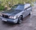 Чорний Мерседес Е-Клас, об'ємом двигуна 2.5 л та пробігом 132 тис. км за 2000 $, фото 1 на Automoto.ua