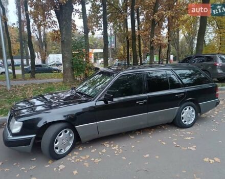 Черный Мерседес Е-Класс, объемом двигателя 2.8 л и пробегом 270 тыс. км за 4000 $, фото 2 на Automoto.ua
