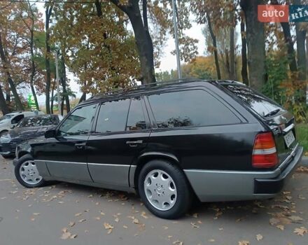 Черный Мерседес Е-Класс, объемом двигателя 2.8 л и пробегом 270 тыс. км за 4000 $, фото 3 на Automoto.ua