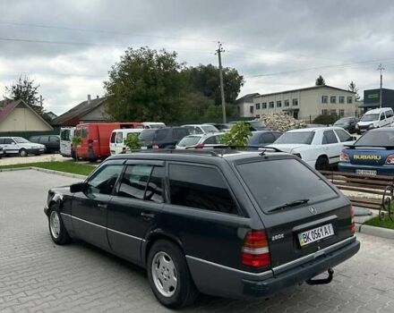 Черный Мерседес Е-Класс, объемом двигателя 2.8 л и пробегом 300 тыс. км за 1999 $, фото 14 на Automoto.ua