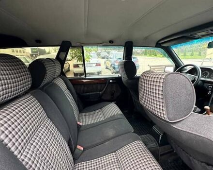 Черный Мерседес Е-Класс, объемом двигателя 2.8 л и пробегом 300 тыс. км за 1999 $, фото 10 на Automoto.ua