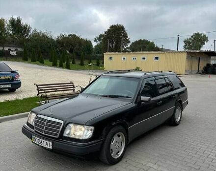 Черный Мерседес Е-Класс, объемом двигателя 2.8 л и пробегом 300 тыс. км за 1999 $, фото 13 на Automoto.ua