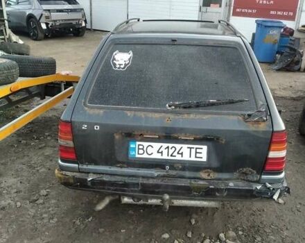 Чорний Мерседес Е-Клас, об'ємом двигуна 2 л та пробігом 511 тис. км за 1200 $, фото 3 на Automoto.ua