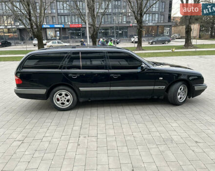 Мерседес Е-Класс 1998 в Чопе на Automoto.ua Черный Мерседес Е-Класс, объемом двигателя 2.4 л и пробегом 300 тыс. км за 3500 $, фото 4 на Automoto.ua