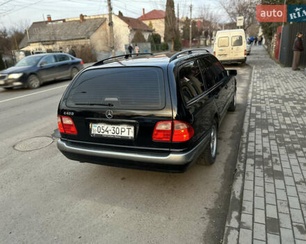 Мерседес Е-Класс 1998 в Чопе на Automoto.ua Черный Мерседес Е-Класс, объемом двигателя 2.4 л и пробегом 300 тыс. км за 3500 $, фото 14 на Automoto.ua