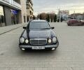 Черный Мерседес Е-Класс, объемом двигателя 2.4 л и пробегом 300 тыс. км за 3500 $, фото 1 на Automoto.ua