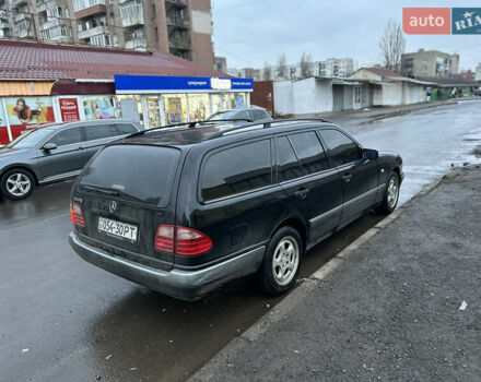 Мерседес Е-Класс 1998 в Чопе на Automoto.ua Черный Мерседес Е-Класс, объемом двигателя 2.4 л и пробегом 300 тыс. км за 3500 $, фото 20 на Automoto.ua