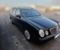 Черный Мерседес Е-Класс, объемом двигателя 2 л и пробегом 450 тыс. км за 2800 $, фото 1 на Automoto.ua