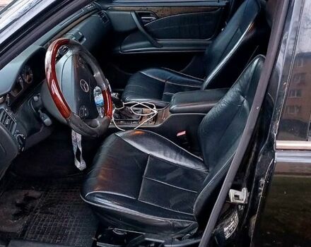 Черный Мерседес Е-Класс, объемом двигателя 2.8 л и пробегом 420 тыс. км за 3700 $, фото 2 на Automoto.ua