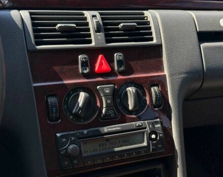 Мерседес Е-Класс 2000 в Кривом Роге на Automoto.ua Черный Мерседес Е-Класс, объемом двигателя 2.2 л и пробегом 442 тыс. км за 6500 $, фото 22 на Automoto.ua