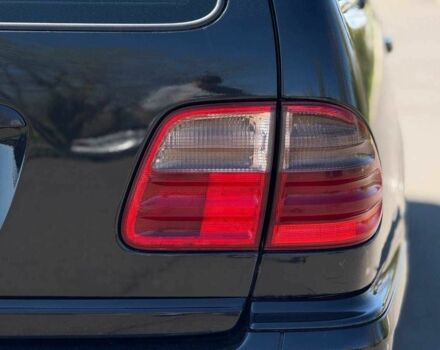 Мерседес Е-Класс 2000 в Кривом Роге на Automoto.ua Черный Мерседес Е-Класс, объемом двигателя 2.2 л и пробегом 442 тыс. км за 6500 $, фото 9 на Automoto.ua