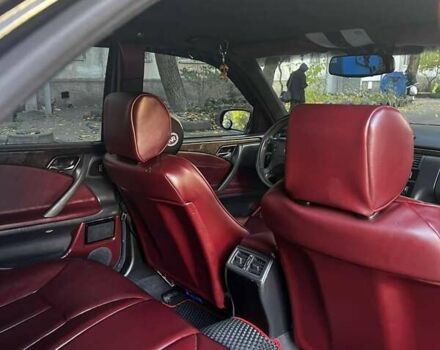 Чорний Мерседес Е-Клас, об'ємом двигуна 2 л та пробігом 550 тис. км за 3950 $, фото 4 на Automoto.ua