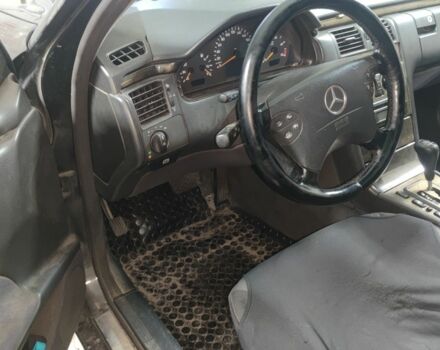 Черный Мерседес Е-Класс, объемом двигателя 0 л и пробегом 350 тыс. км за 2200 $, фото 5 на Automoto.ua