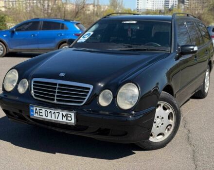 Мерседес Е-Класс 2000 в Кривом Роге на Automoto.ua Черный Мерседес Е-Класс, объемом двигателя 2.2 л и пробегом 442 тыс. км за 6500 $, фото 4 на Automoto.ua