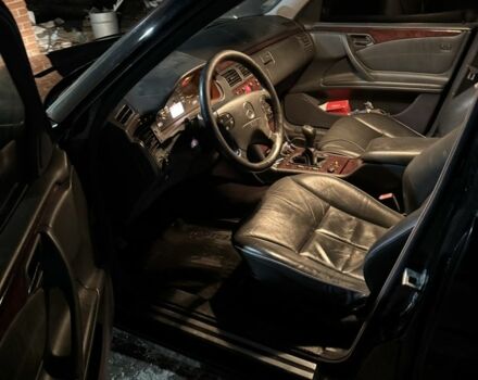 Мерседес Е-Класс 2001 в Валках на Automoto.ua Черный Мерседес Е-Класс, объемом двигателя 2.6 л и пробегом 200 тыс. км за 2400 $, фото 5 на Automoto.ua