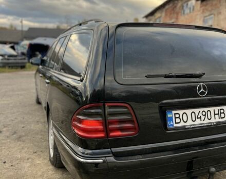 Мерседес Е-Класс 2001 в Бориславе на Automoto.ua Черный Мерседес Е-Класс, объемом двигателя 3.2 л и пробегом 400 тыс. км за 3850 $, фото 3 на Automoto.ua