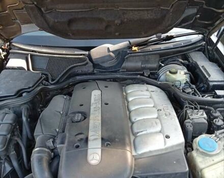 Черный Мерседес Е-Класс, объемом двигателя 3.2 л и пробегом 365 тыс. км за 6300 $, фото 12 на Automoto.ua