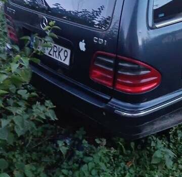 Черный Мерседес Е-Класс, объемом двигателя 3 л и пробегом 3 тыс. км за 2100 $, фото 2 на Automoto.ua