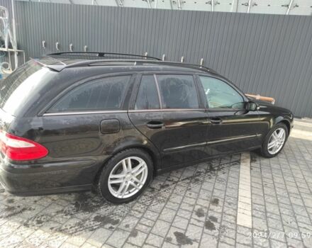 Черный Мерседес Е-Класс, объемом двигателя 2.7 л и пробегом 385 тыс. км за 6500 $, фото 6 на Automoto.ua