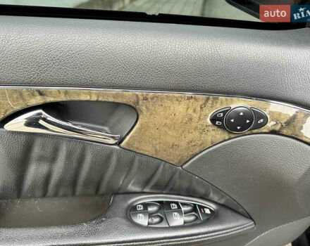 Черный Мерседес Е-Класс, объемом двигателя 3.22 л и пробегом 275 тыс. км за 6500 $, фото 36 на Automoto.ua