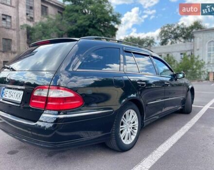 Черный Мерседес Е-Класс, объемом двигателя 2.15 л и пробегом 320 тыс. км за 8000 $, фото 3 на Automoto.ua
