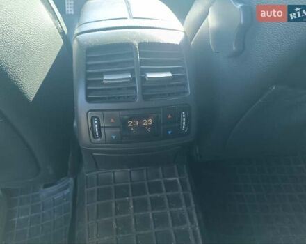 Чорний Мерседес Е-Клас, об'ємом двигуна 3.2 л та пробігом 315 тис. км за 7500 $, фото 4 на Automoto.ua