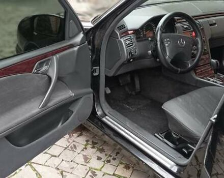 Чорний Мерседес Е-Клас, об'ємом двигуна 2.2 л та пробігом 418 тис. км за 6700 $, фото 12 на Automoto.ua